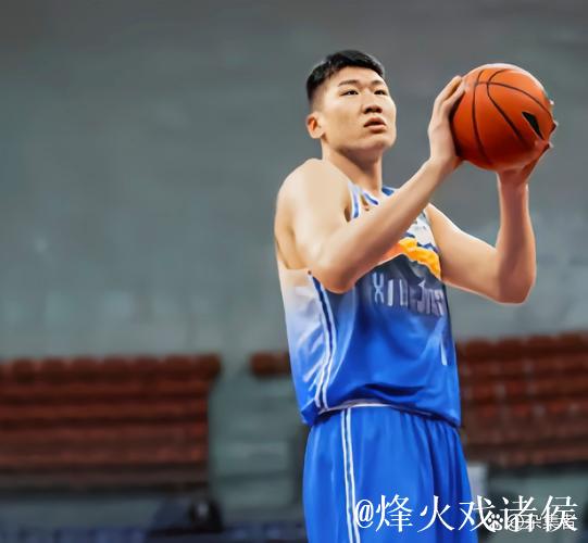 李炎哲22+10新疆加时胜广厦 胡金秋22+12 李炎哲22+10新疆加时胜广厦 胡金秋22+12